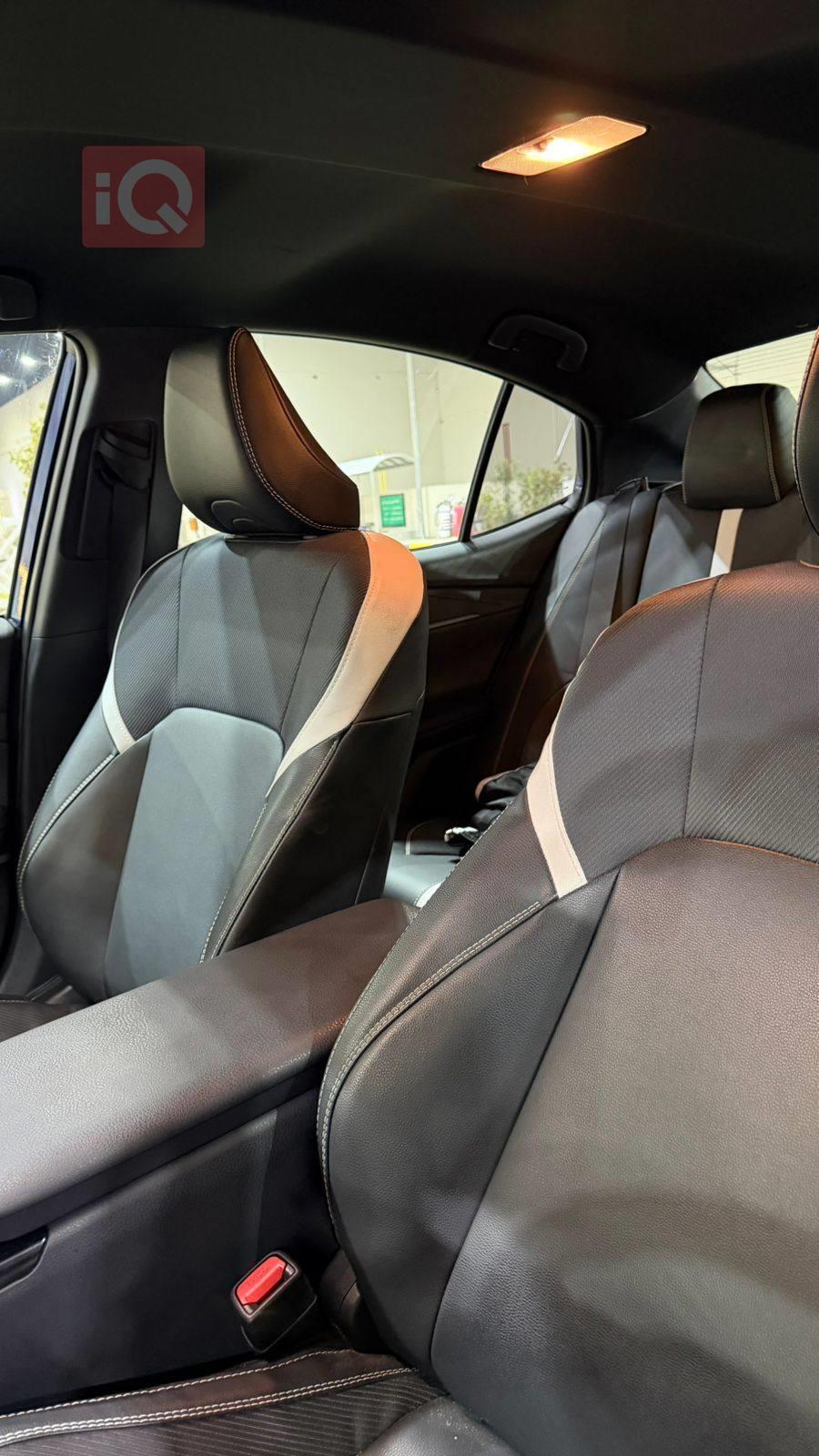 تۆیۆتا کامری